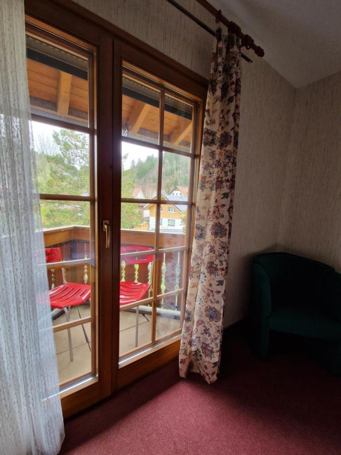 Hostel Zum Loewen Тодтмос Екстер'єр фото