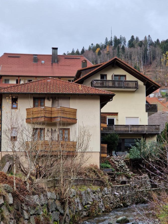 Hostel Zum Loewen Тодтмос Екстер'єр фото